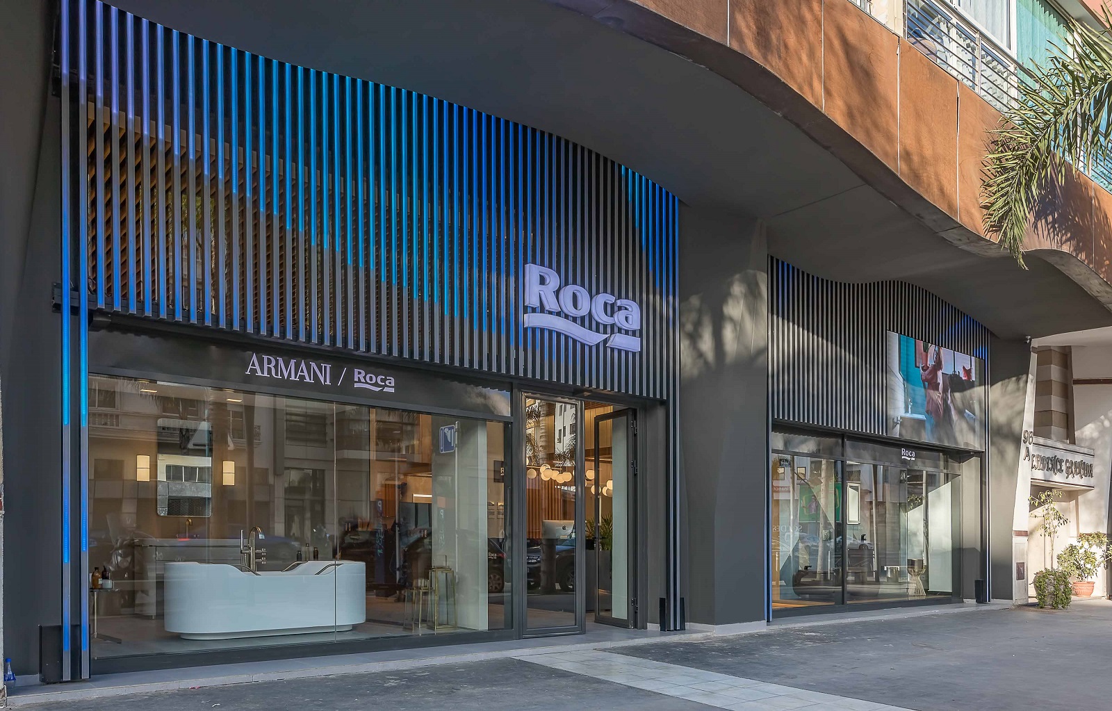 <p>Roca opende in juni 2006 haar eigen showroom in Casablanca. Persoonlijke aandacht in een sfeer van comfort en ontspanning.</p>